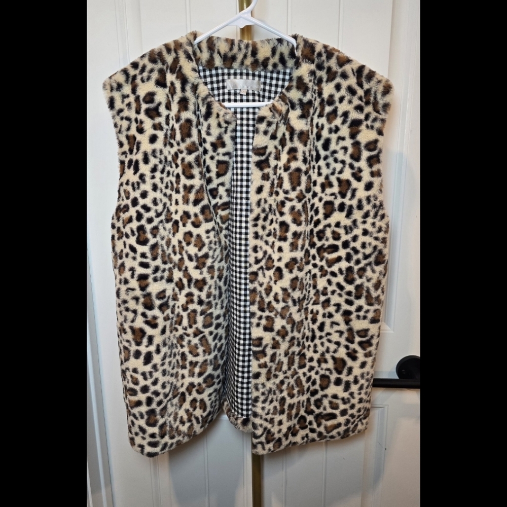 The Royal Standard Leopard Cheetah Fuzzy Vest Womens XL